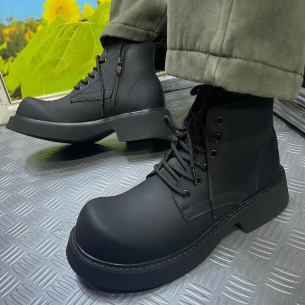 Black Combat Platform Boots – Heavy-Duty Urban Style